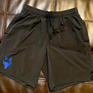 UA Project Rock Fitted-Medium Shorts
